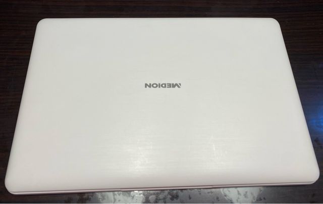 Portátil Medion Akoya QuadCore