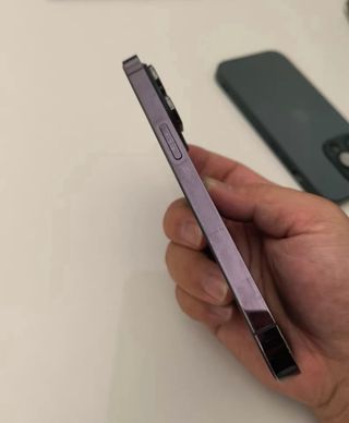 iPhone 14 Pro Max Morado