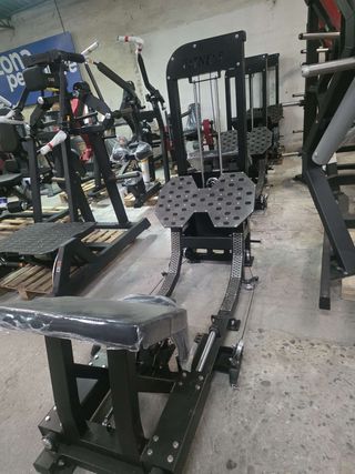 EQUIPAMIENTO FITNESS PROFESIONAL