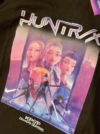 Camiseta Netflix Kpop Demon Hunters Talla Única