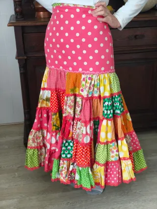 Lote 5 trajes flamenca y 3 faldas.