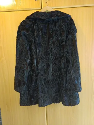 Abrigo de astracán auténtico negro