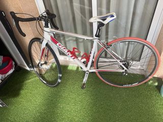 Bicicleta Giant Defy + Rodillo Massiplus