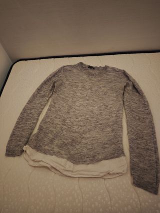 Camiseta gris y blanca mujer