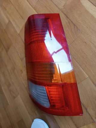 Faro derecho Opel Kadett 3 puertas