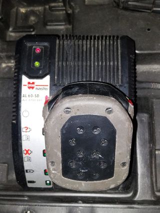 Taladro Wurth con 2 baterías y cargador