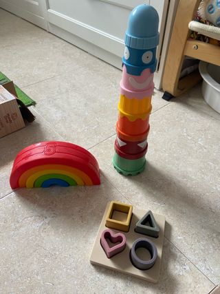 Lote Juguetes Bebé: Arcoíris, Pila y Formas