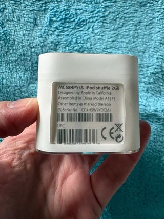 Apple iPod Shuffle 2GB