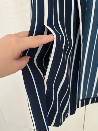 Chaqueta fina rayas Stradivarius azul y blanco