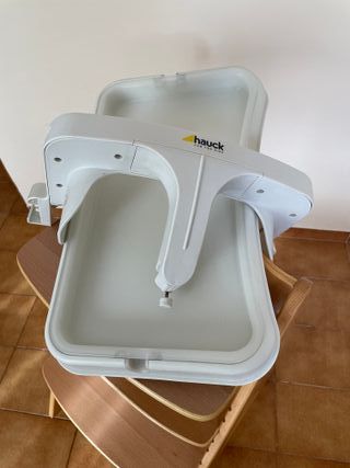 Trona Hauck madera con bandeja