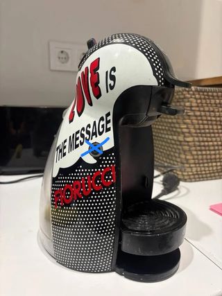 Cafetera Nespresso x Fiorucci (Rota)