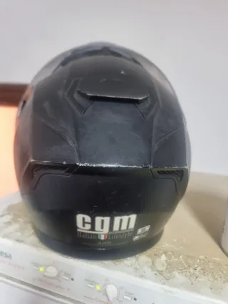 Cascos de moto Airoh y otros