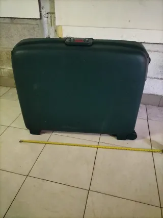 Valigia rigida verde74cm larghezza per54cmper 22cm