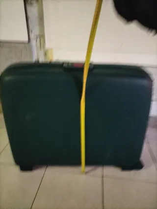 Valigia rigida verde74cm larghezza per54cmper 22cm