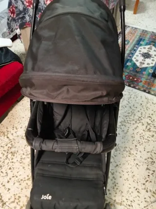 Silla de paseo Joie negra