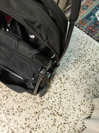 Silla de paseo Joie negra