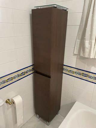 Mueble de baño alto madera y cristal