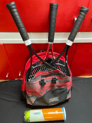 Conjunto Raquetas Artengo, Mochila Dunlop, Pelotas