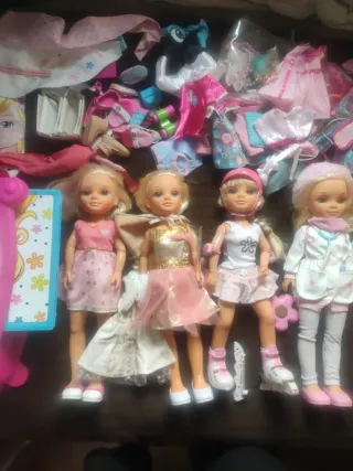 Lote Nancy Accesorios y Muñeca