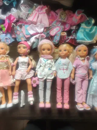 Lote Nancy Accesorios y Muñeca