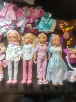 Lote Nancy Accesorios y Muñeca
