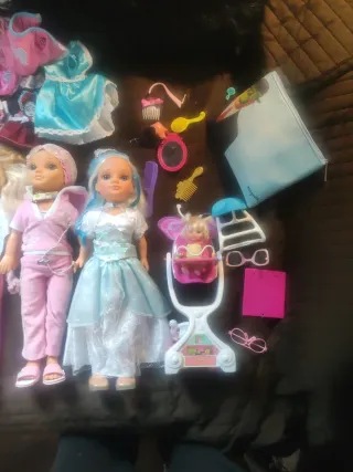 Lote Nancy Accesorios y Muñeca