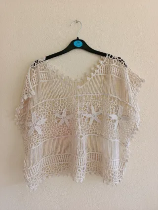 Top cubrecamisa crochet beige