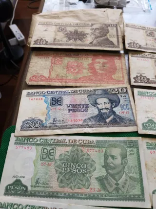 Lote billetes cubanos