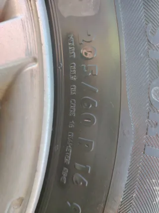 Llantas Renault con gomas 205/60R16