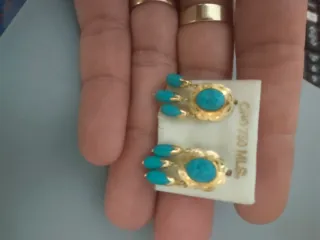 Pendientes de oro. Sarcillos. Corales