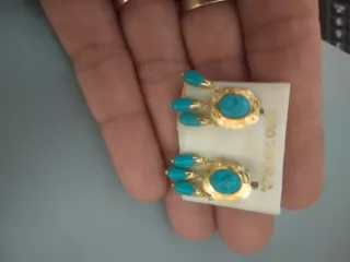 Pendientes de oro. Sarcillos. Corales