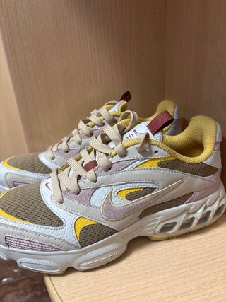 Zapatillas Nike Zoom Air Chica Beige/Amarillo