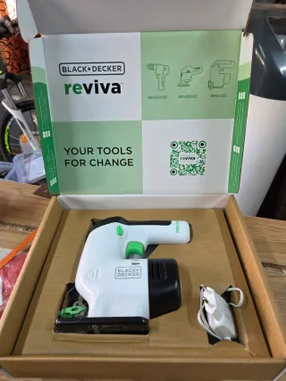 Caladora Black+Decker Reviva Inalámbrica