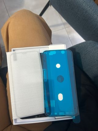 Pantalla iPhone 11 con protector