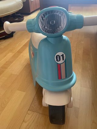 Moto correpasillos infantil azul