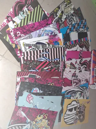 Postales Monster High + regalo libreta patito feo