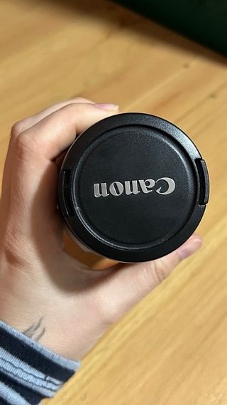Objetivo Canon FD 135mm f/2.5 + tapas