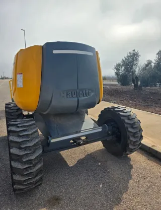 Elevadora haulotte 16 metros