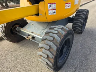 Elevadora haulotte 16 metros