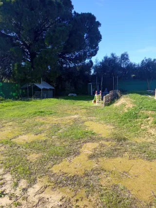 parcela de 2500 metros con agua y luz y dos caseta