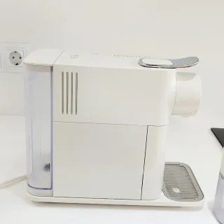 Cafetera Nespresso Lattissima One Blanco