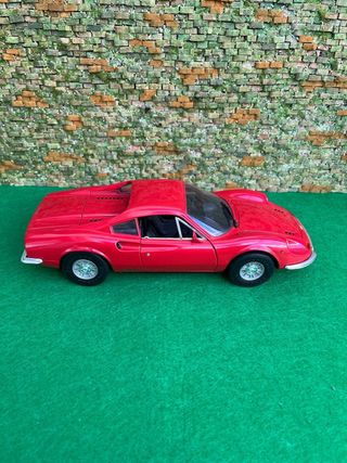 Ferrari Dino 246 GT – Anso – Escala 1:18