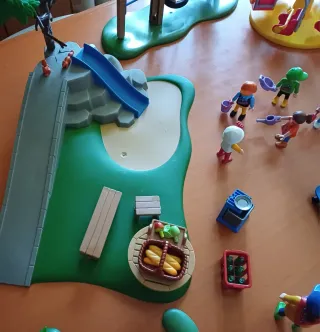 Playmobil Parque Infantil con Figuras