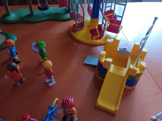 Playmobil Parque Infantil con Figuras
