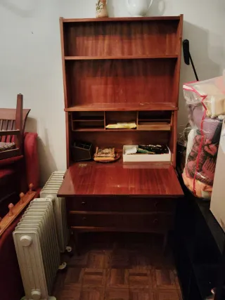 Escritorio librería vintage