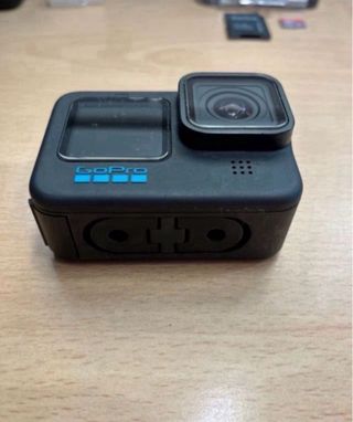 GoPro HERO 11 Black in vendita con accessori
