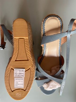 Cuñas de esparto azul