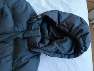 Abrigo plumífero Tommy Hilfiger negro