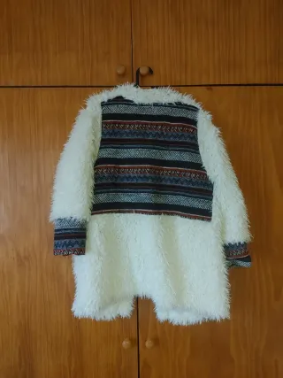 Chaqueta pelo blanco étnica