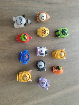 Lote de 11 muñecos coleccionables